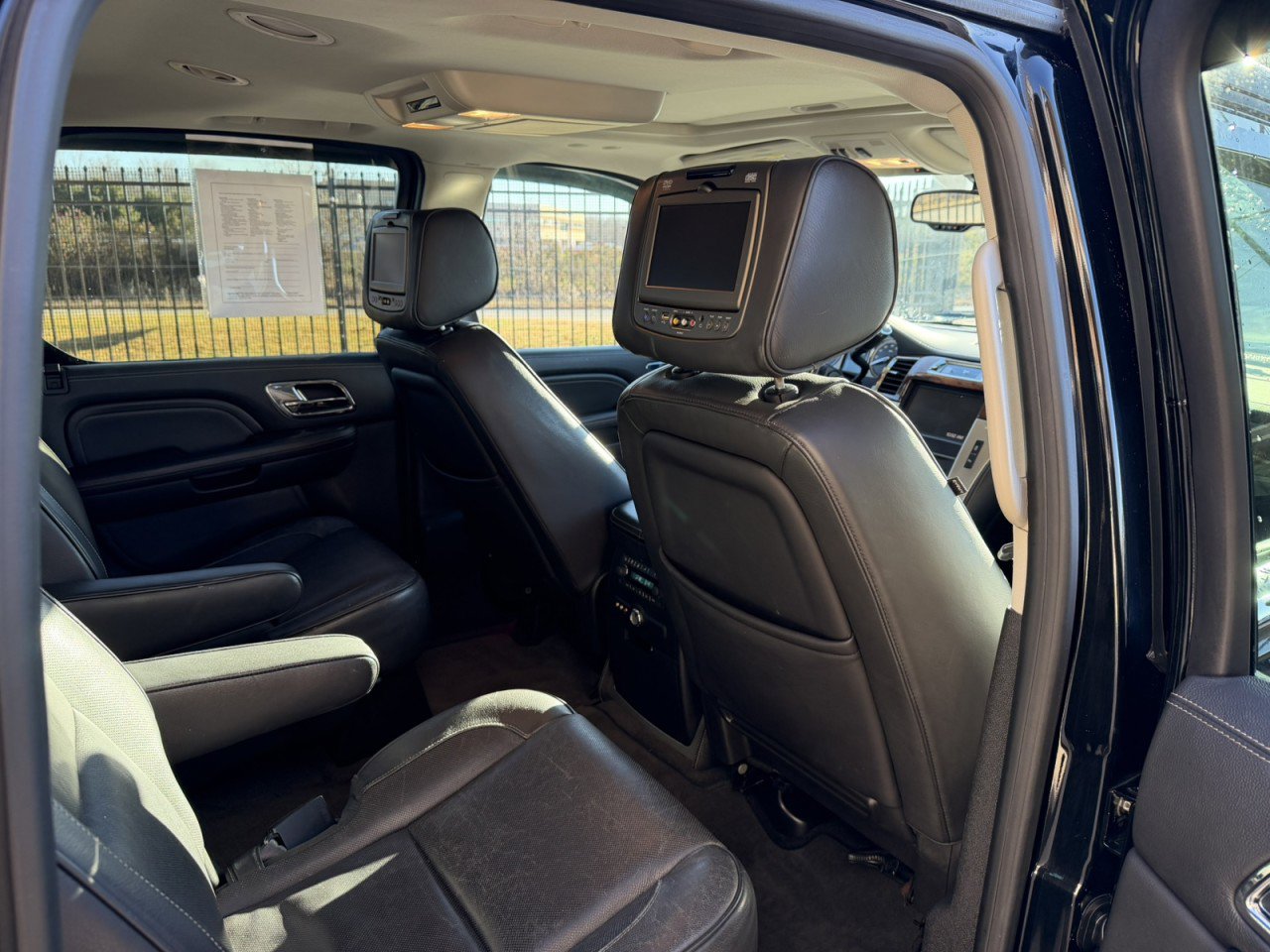 Used 2012 Cadillac Escalade ESV Platinum image 14