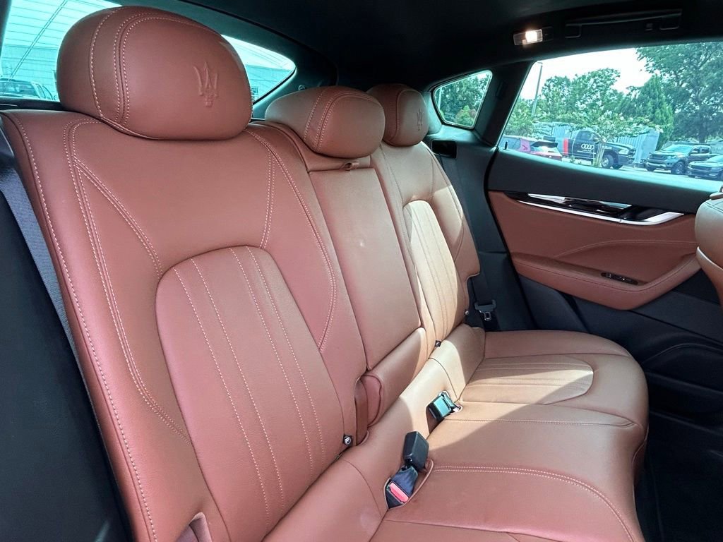Used 2023 Maserati Levante GT AWD/4WD image 48