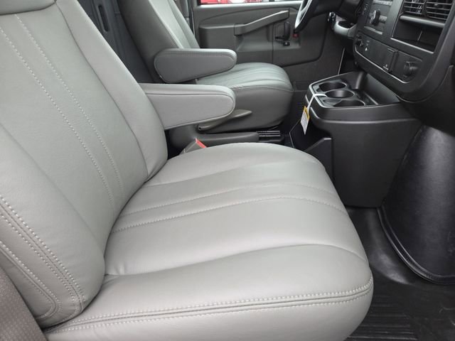 New 2026 GMC Savana 2500 w/ Driver Convenience Package image 20