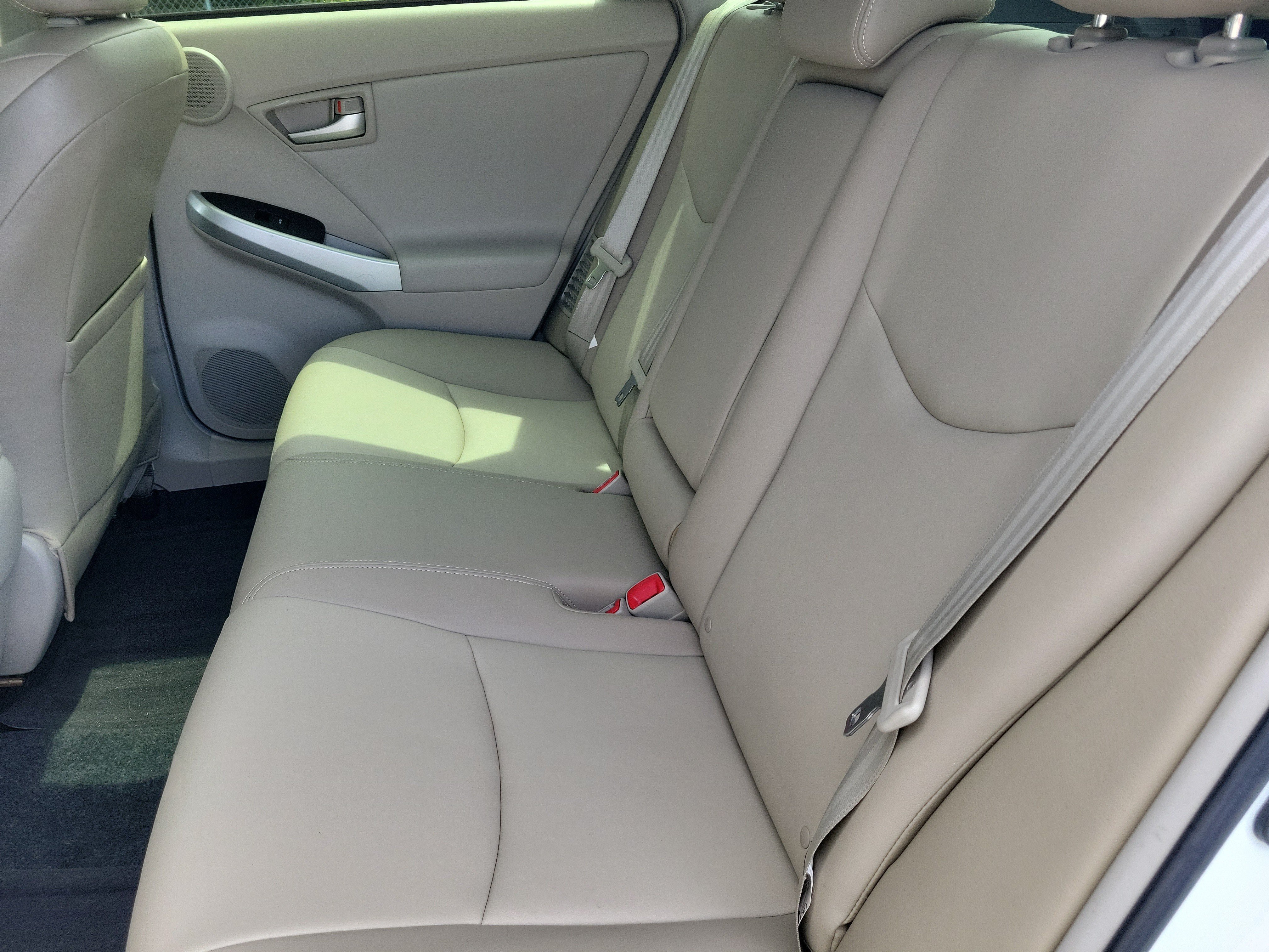 Used 2015 Toyota Prius Four FWD image 11