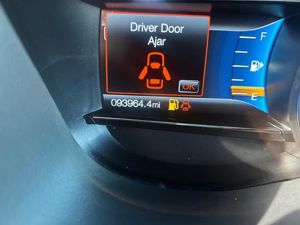 Used 2018 Ford Explorer XLT w/ Equipment Group 202A image 17