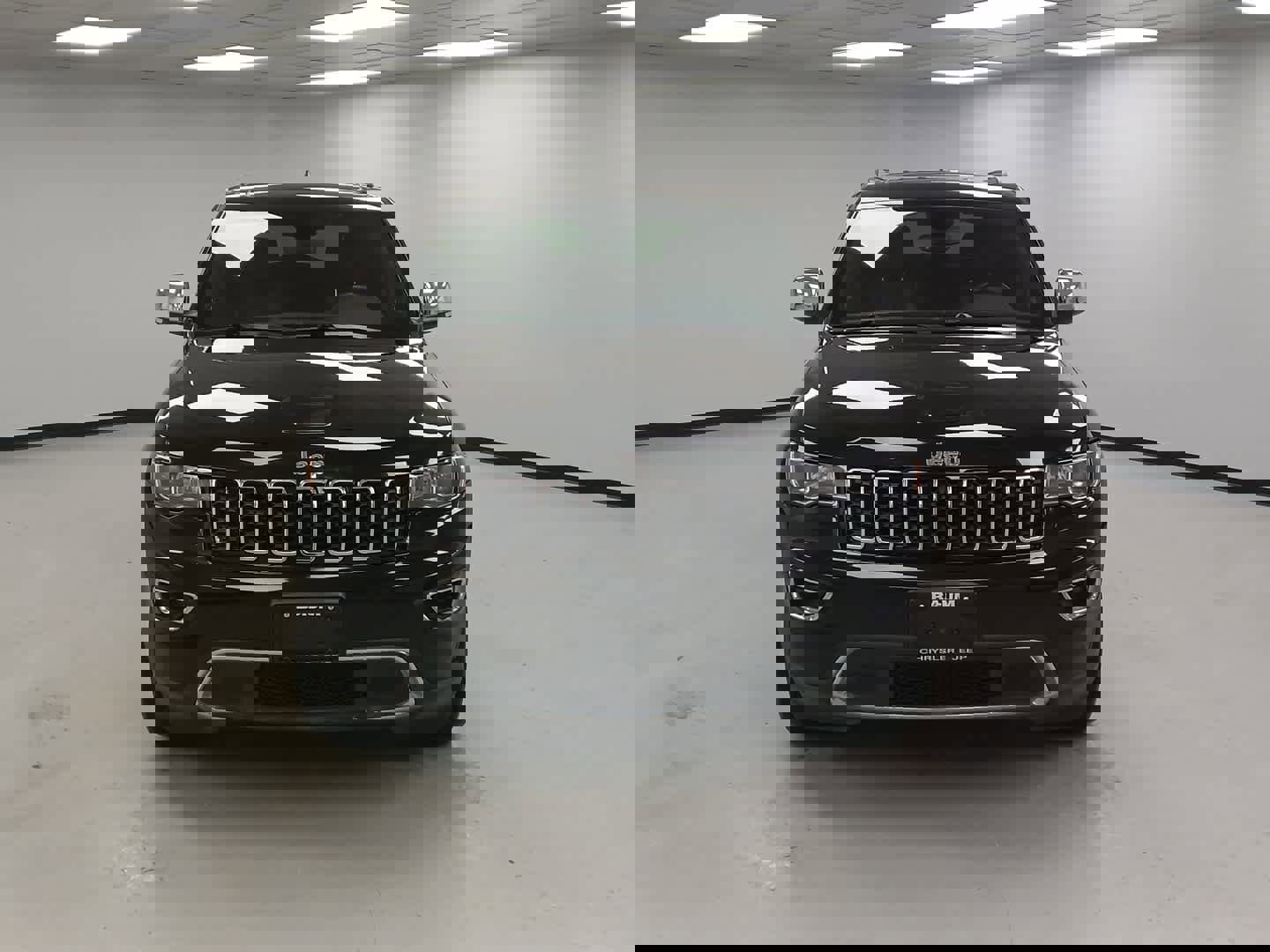 Used 2020 Jeep Grand Cherokee Limited image 3