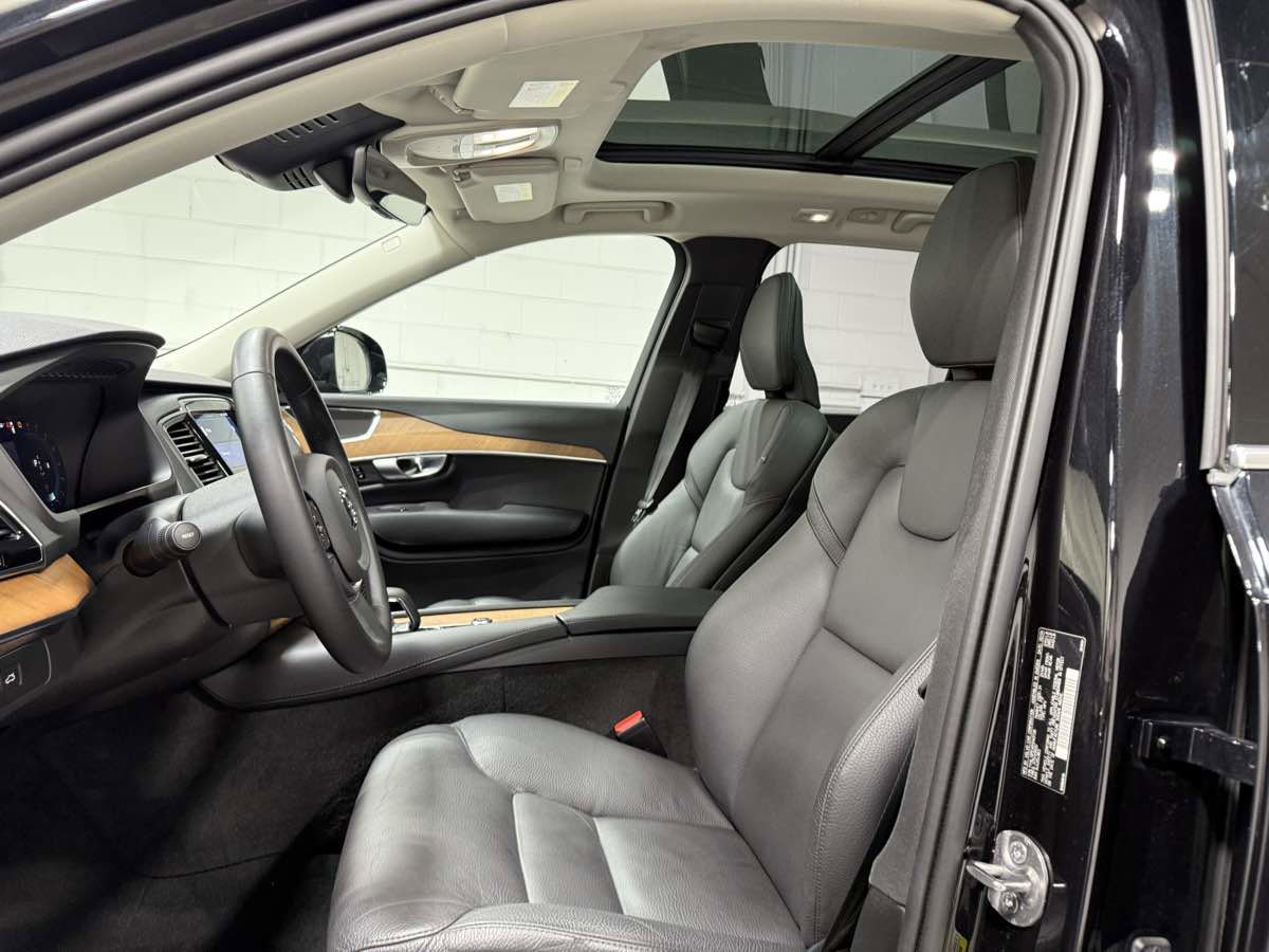 Used 2024 Volvo XC90 B5 Plus image 15