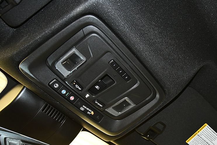 Used 2023 Chevrolet Silverado 1500 High Country w/ Technology Package AWD/4WD image 28