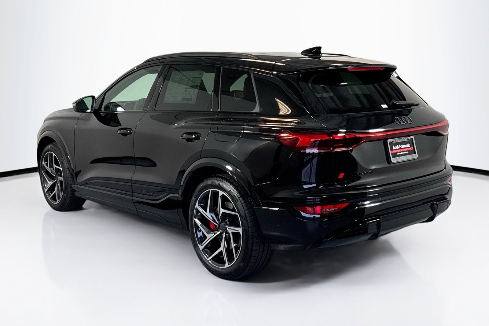 New 2027 Audi SQ6 e-tron Premium Plus AWD/4WD image 7