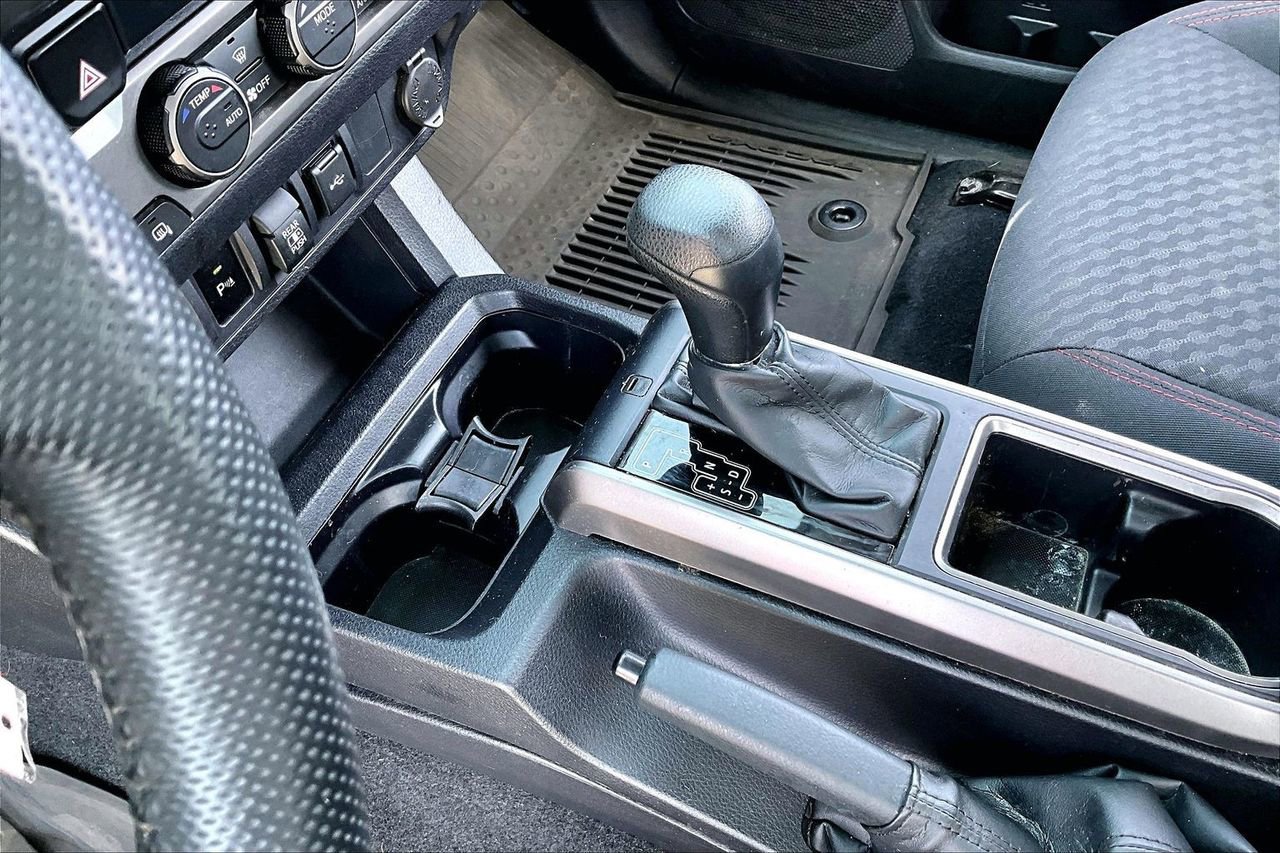 Used 2022 Toyota Tacoma SR5 image 15