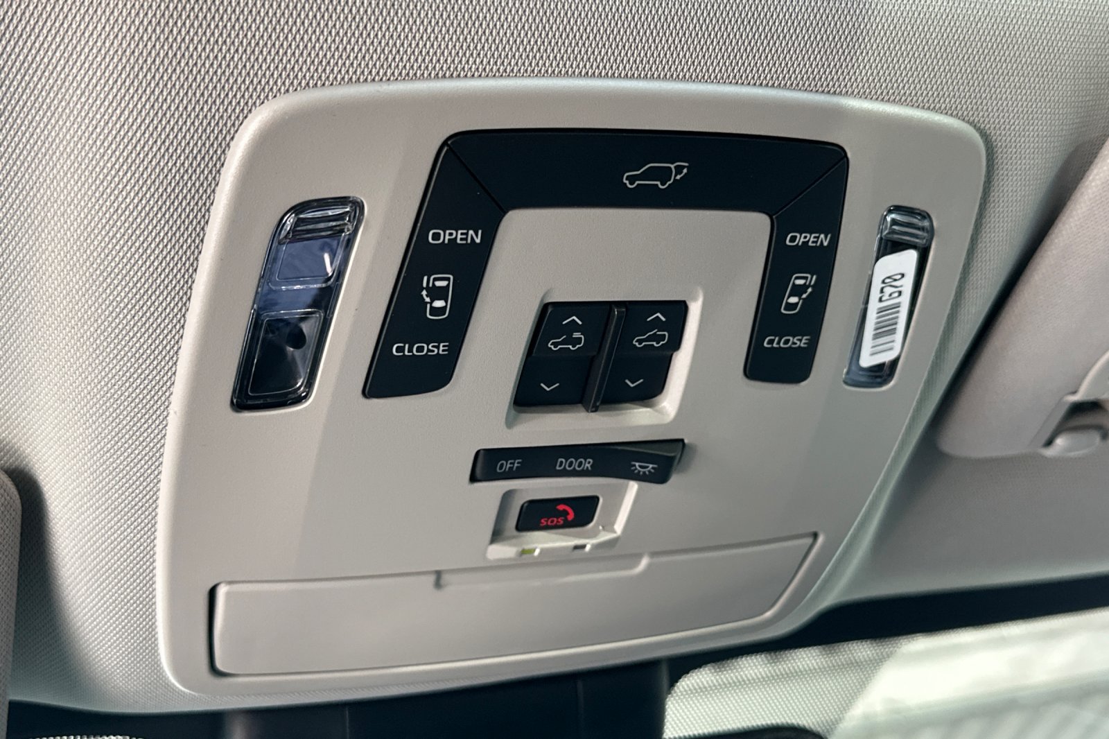 New 2026 Toyota Sienna XLE AWD/4WD image 27
