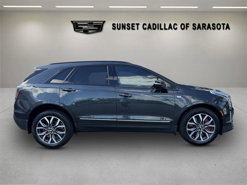 Certified 2022 Cadillac XT5 Sportv w/ Technology Package image 2