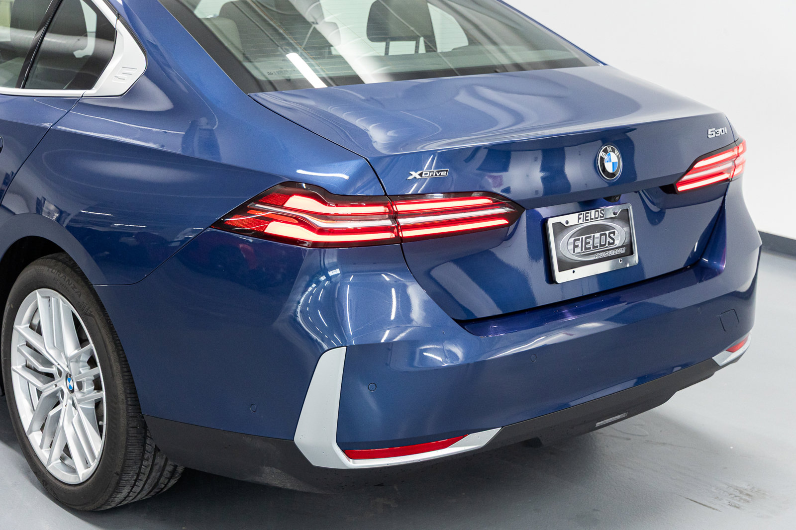 Used 2024 BMW 530i xDrive AWD/4WD image 18