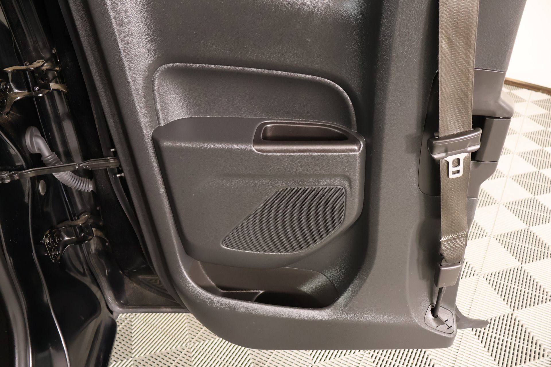 Used 2021 Chevrolet Colorado LT w/ Fleet Safety Package RWD image 15
