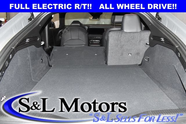 Used 2025 Dodge Charger R/T w/ Quick Order Package 25M R/T image 27