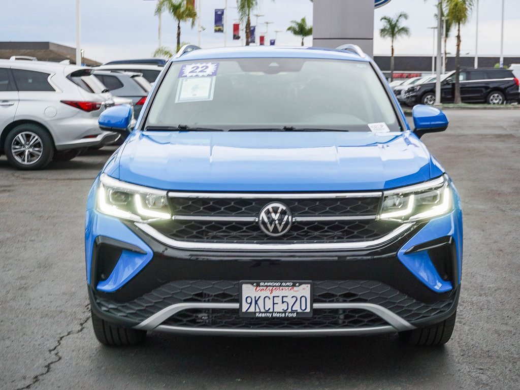 Used 2022 Volkswagen Taos SEL image 2