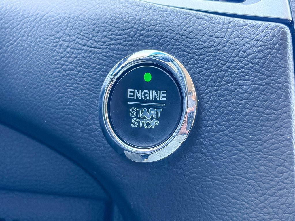 Used 2018 Ford Edge SEL w/ Equipment Group 201A FWD image 26