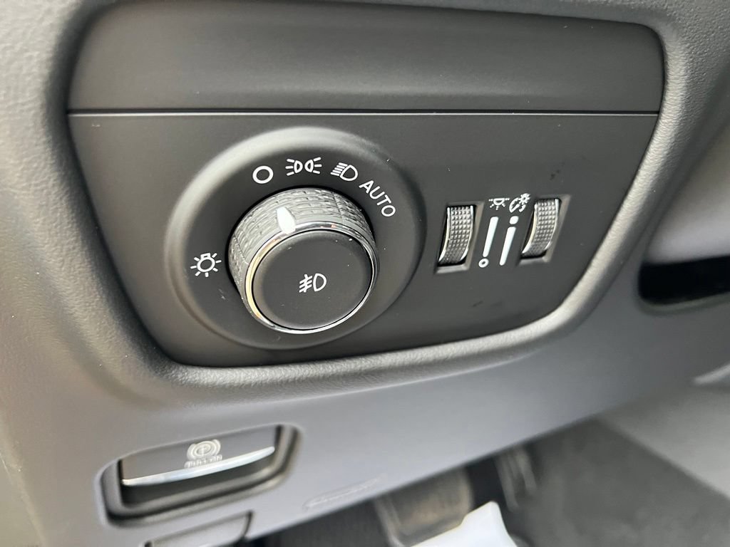 New 2027 Jeep Grand Cherokee Summit AWD/4WD image 36