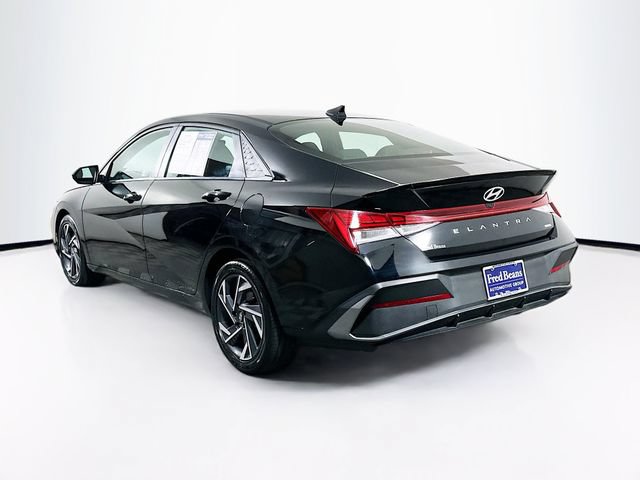 Certified 2025 Hyundai Elantra SEL FWD image 6