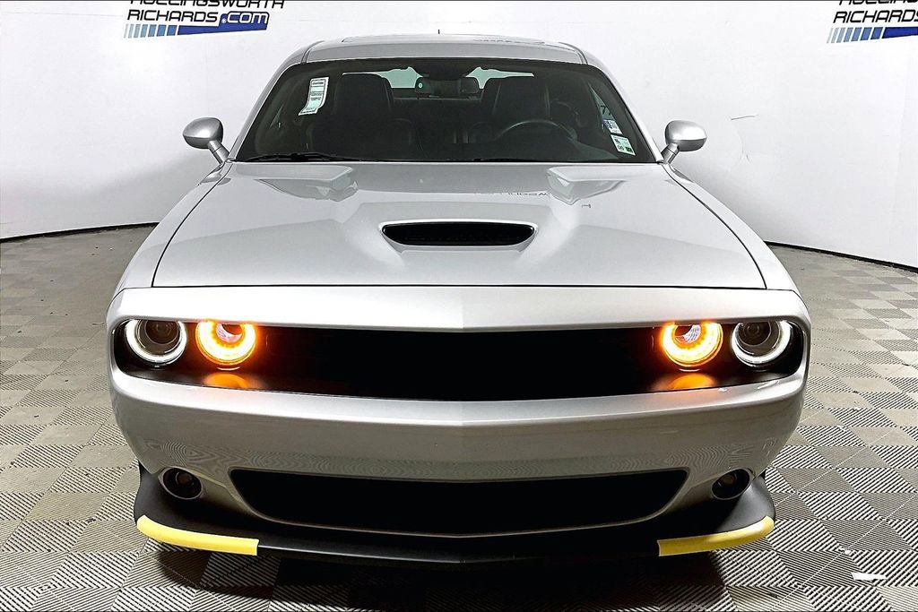 Used 2023 Dodge Challenger R/T w/ Plus Package image 2