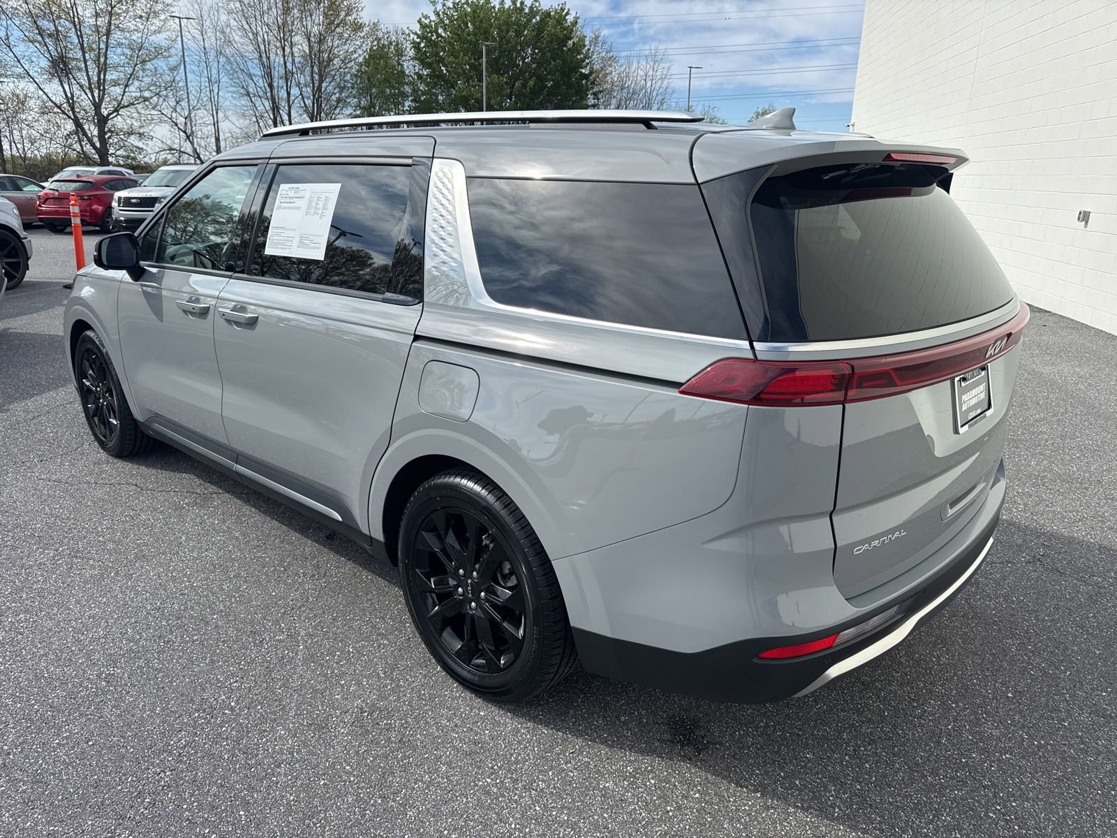 Used 2023 Kia Carnival SX Prestige image 5