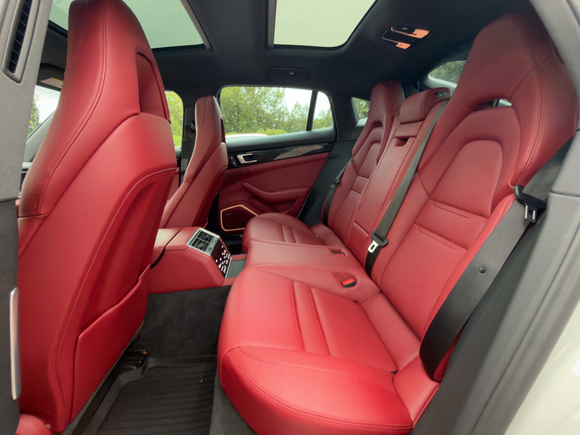 Used 2022 Porsche Panamera 4S AWD/4WD image 15