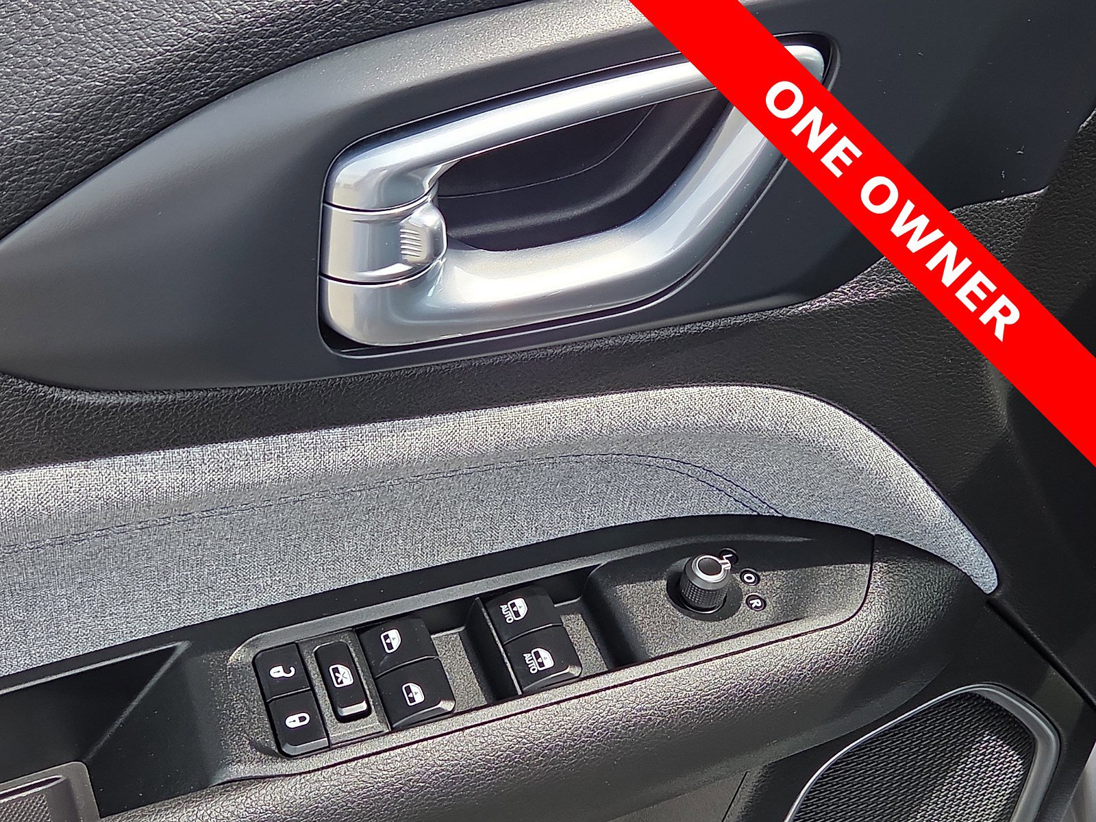 Used 2024 Jeep Compass Latitude AWD/4WD image 13