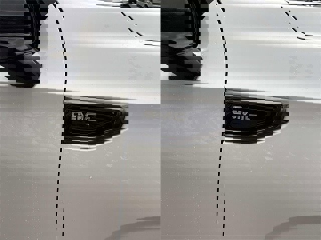 Used 2023 GMC Yukon XL AT4 w/ AT4 Premium Package image 10