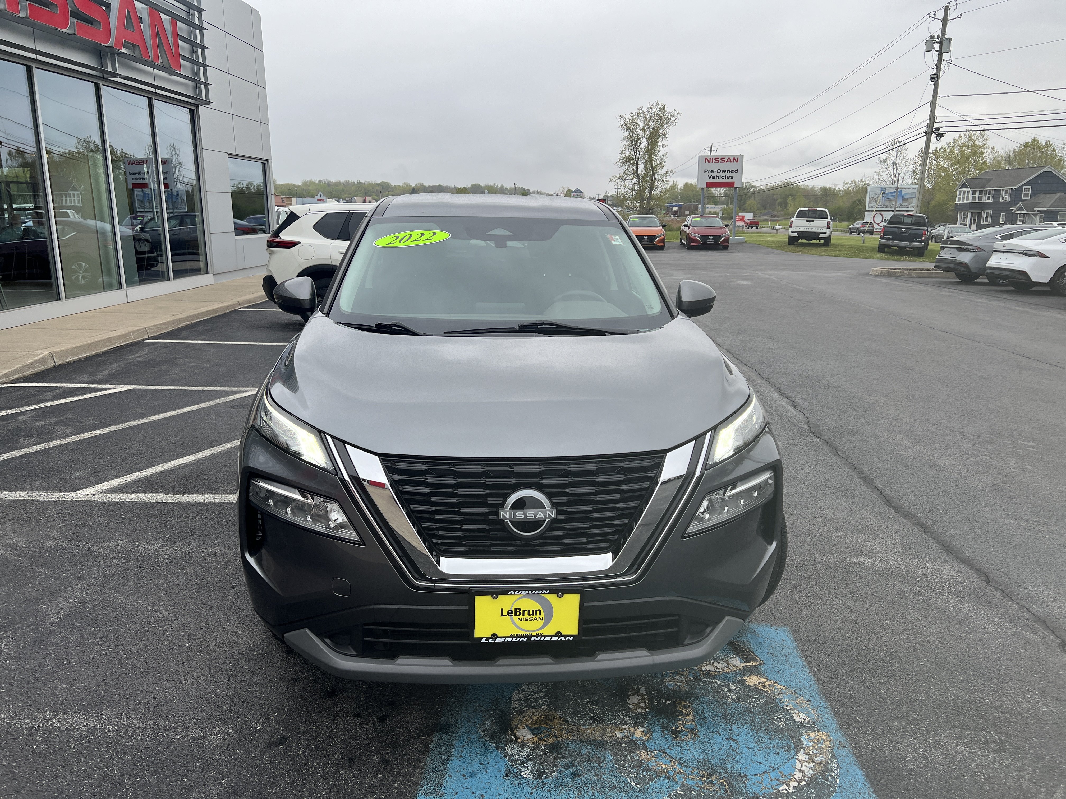 Used 2022 Nissan Rogue SV AWD/4WD image 10