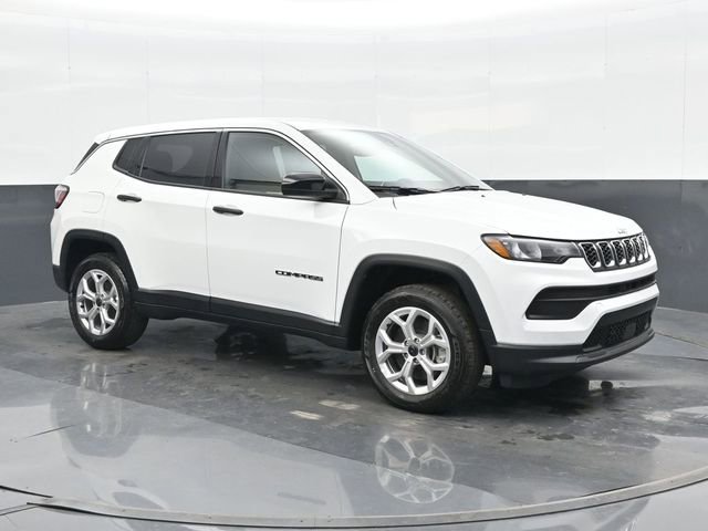Used 2025 Jeep Compass Sport AWD/4WD image 6