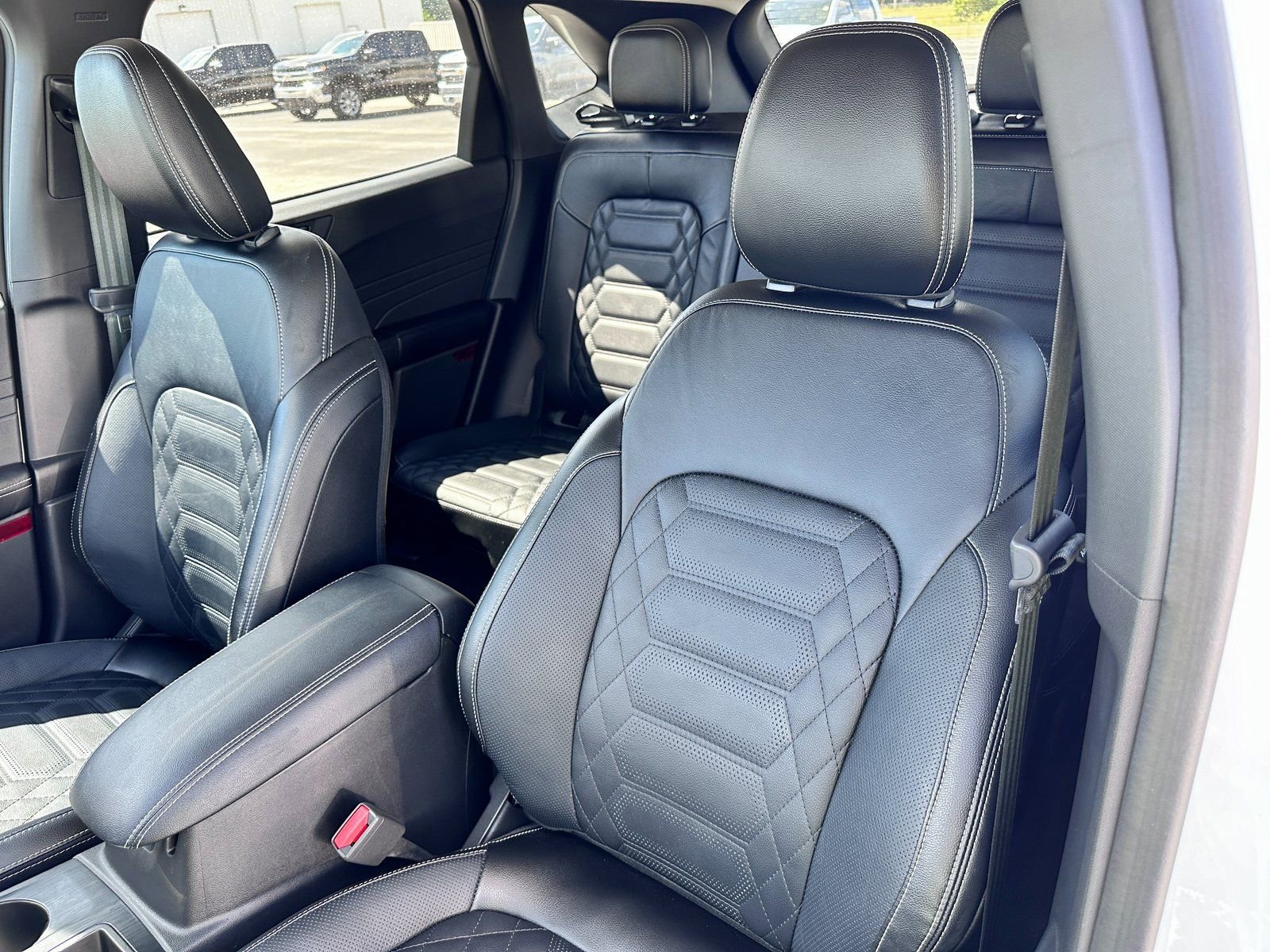 Used 2023 Ford Escape Platinum w/ Premium Technology Package image 17