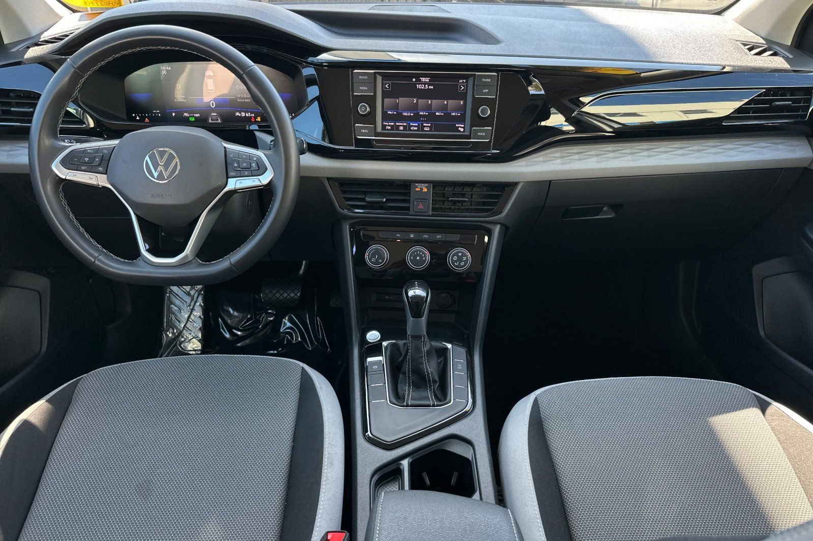 Used 2024 Volkswagen Taos S FWD image 16
