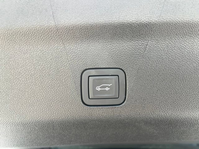 Used 2026 Chevrolet Suburban Premier w/ Sun And Tow Package RWD image 7