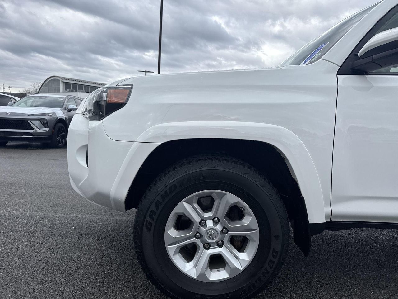 Used 2021 Toyota 4Runner SR5 AWD/4WD image 32