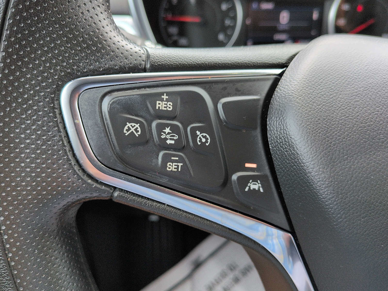 Used 2024 Chevrolet Equinox LT FWD image 15