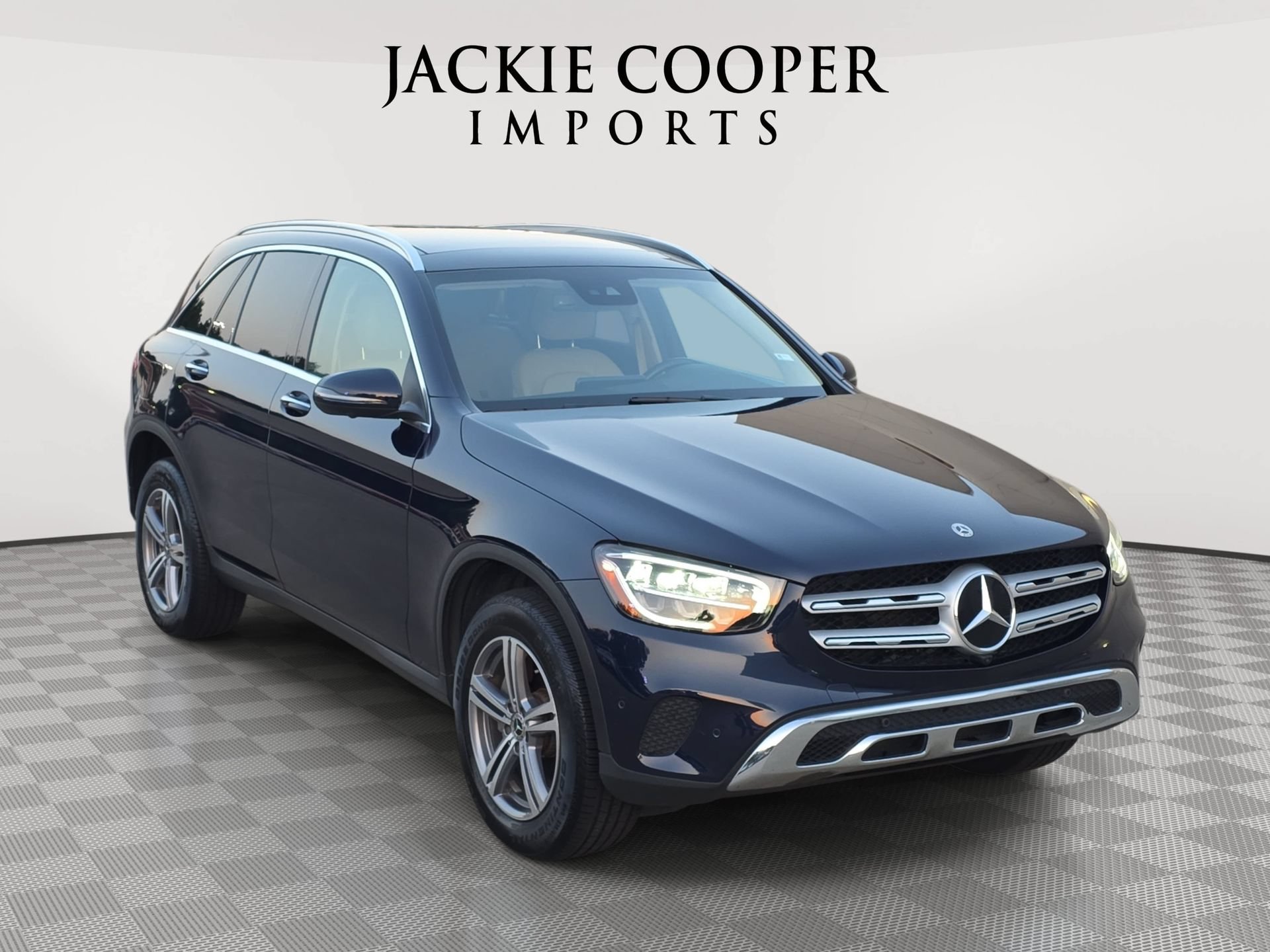 Certified 2022 Mercedes-Benz GLC 300 4MATIC image 3