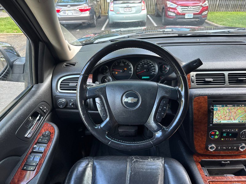 Used 2007 Chevrolet Tahoe LTZ w/ LTZ Preferred Equipment Group AWD/4WD image 18