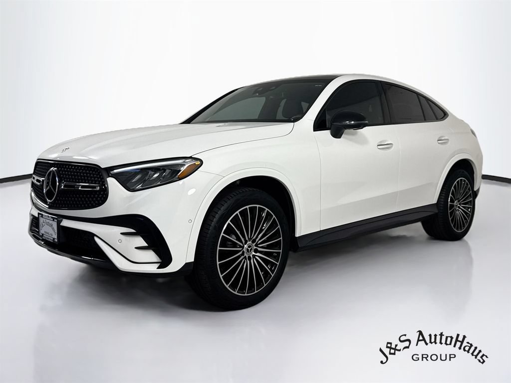 Used 2025 Mercedes-Benz GLC 300 4MATIC image 3