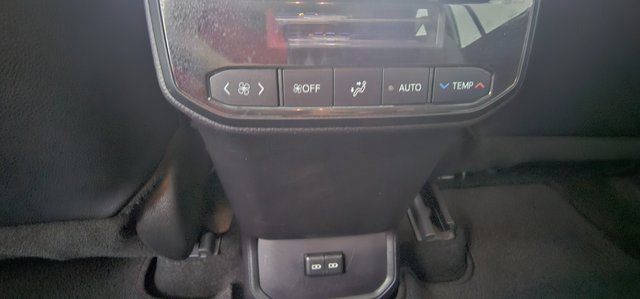 Used 2024 Toyota Highlander XLE image 34