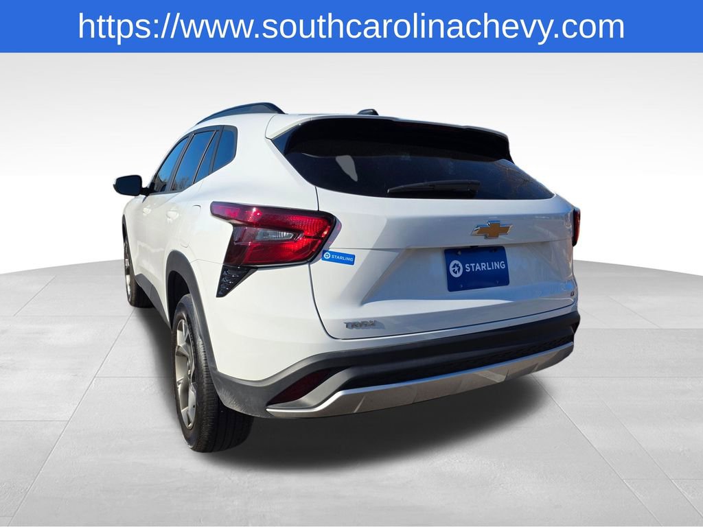 Certified 2025 Chevrolet Trax LT w/ LT Convenience Package image 38