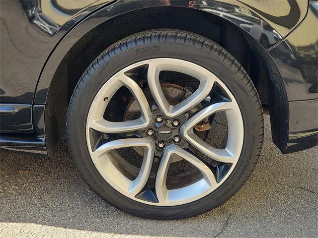 Used 2014 Ford Edge Sport w/ Driver Entry Package image 32