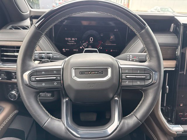 Used 2025 GMC Yukon Denali Ultimate AWD/4WD image 22