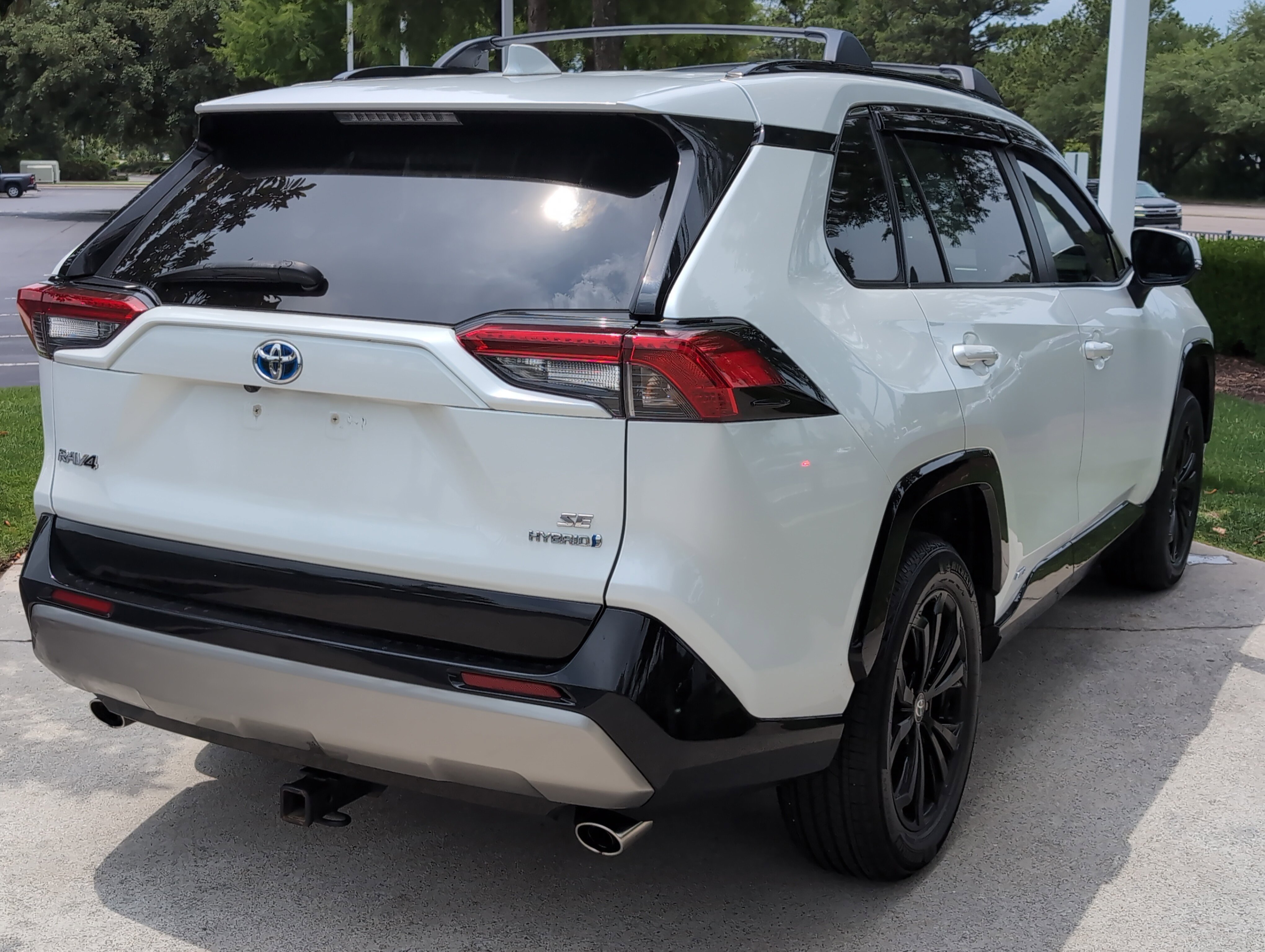 Certified 2023 Toyota RAV4 SE AWD/4WD image 10