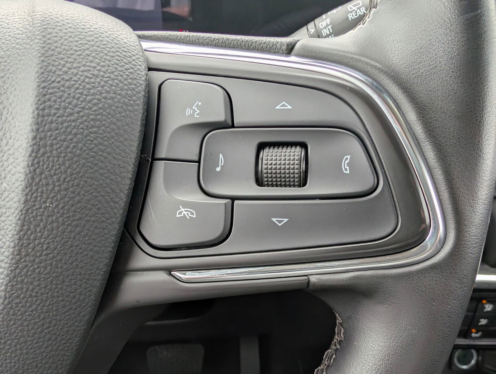 Certified 2024 Buick Encore GX Sport Touring image 12