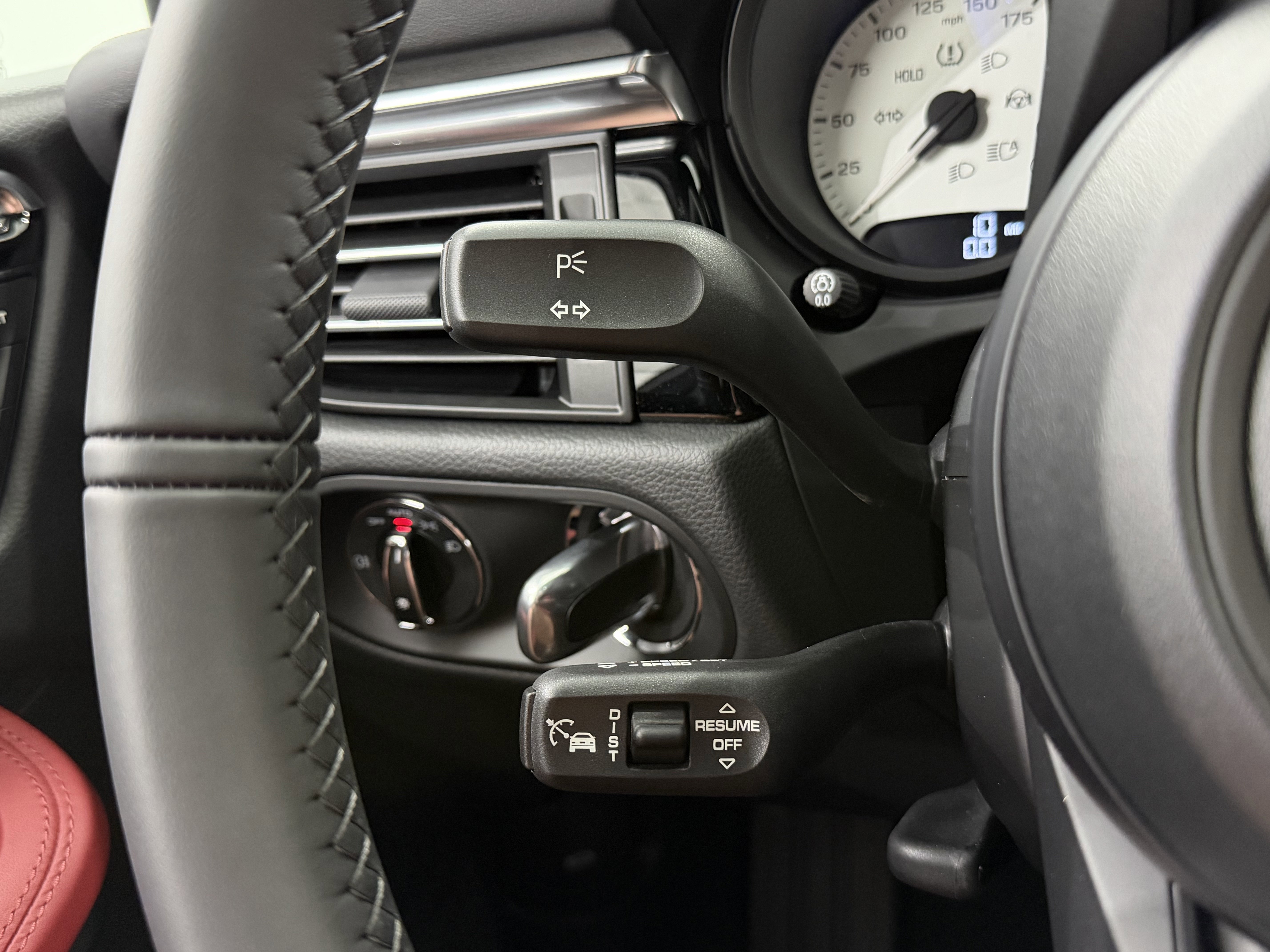 New 2026 Porsche Macan Turbo image 47