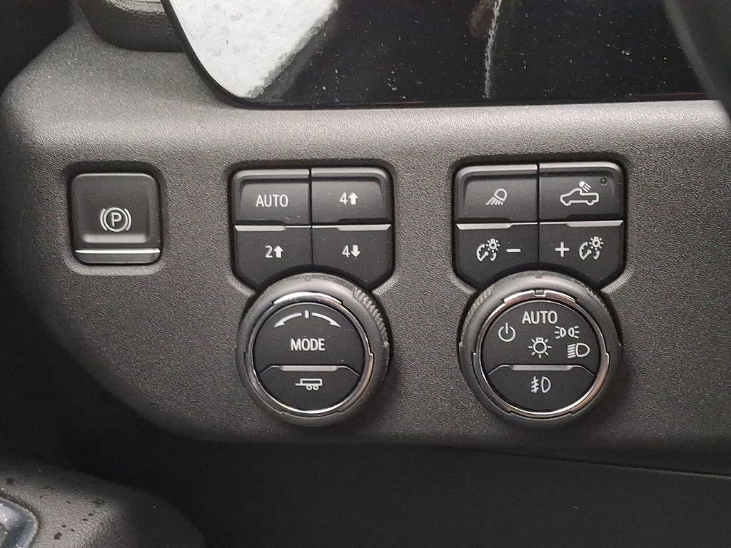 Used 2023 Chevrolet Silverado 1500 High Country AWD/4WD image 24