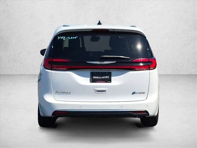Used 2024 Chrysler Pacifica Limited FWD image 7