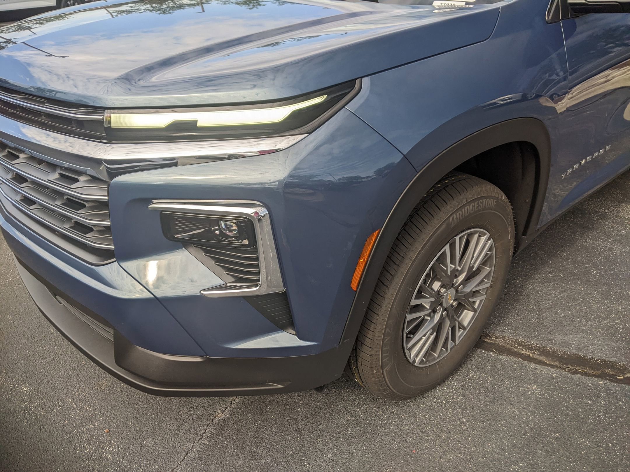 New 2026 Chevrolet Traverse LT w/ Driver Confidence Package FWD image 10