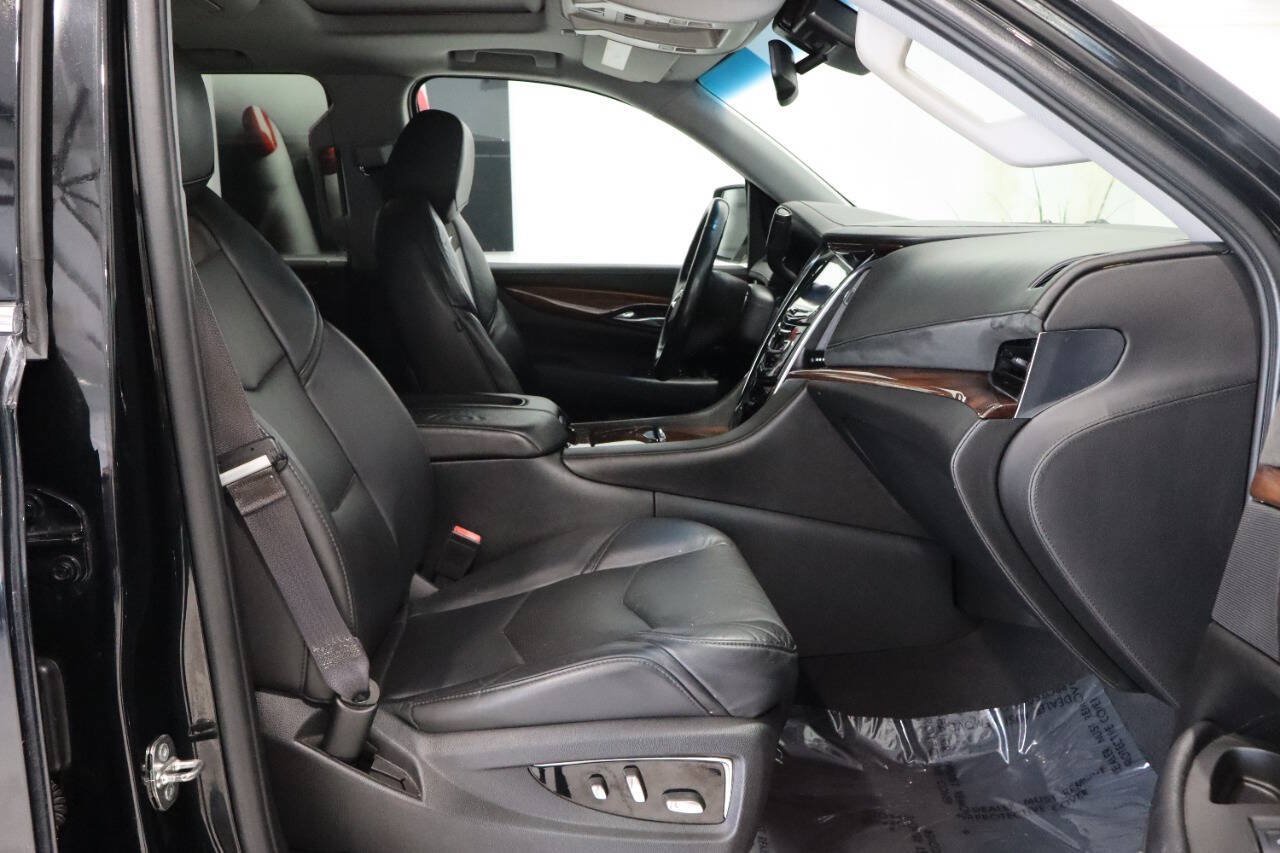 Used 2015 Cadillac Escalade Premium AWD/4WD image 10