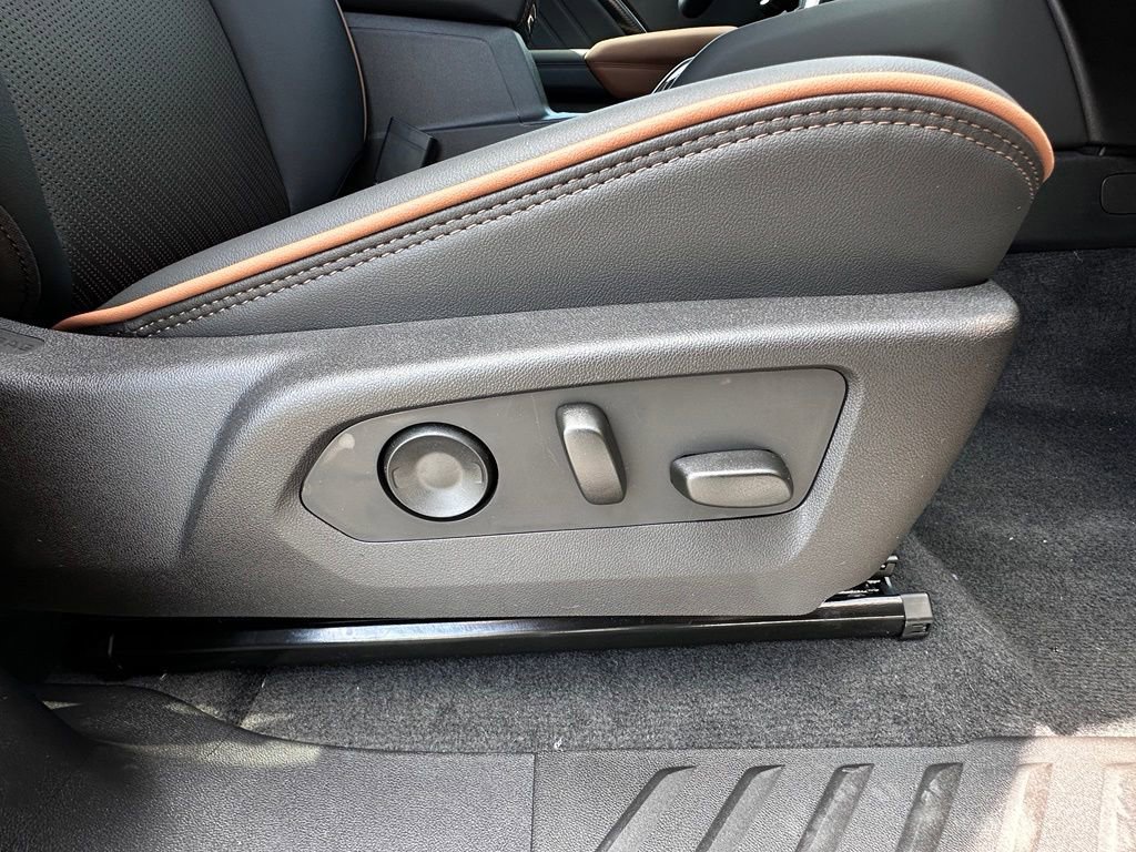 New 2026 GMC Canyon AT4 AWD/4WD image 11