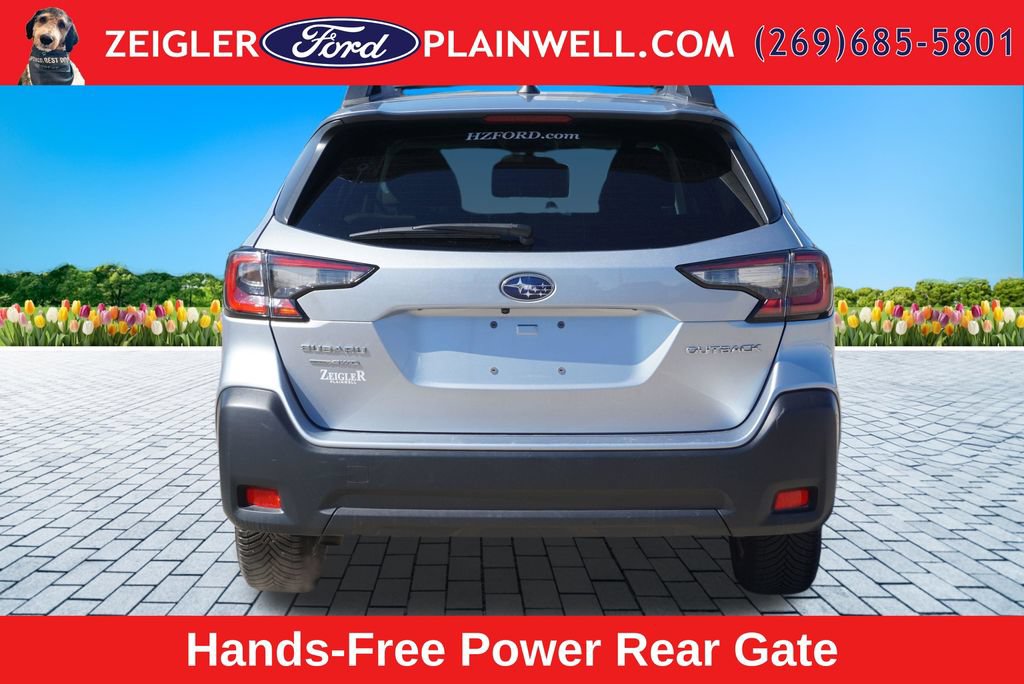 Used 2023 Subaru Outback Premium AWD/4WD image 4