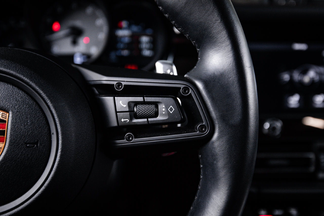 Certified 2023 Porsche Macan S AWD/4WD image 16