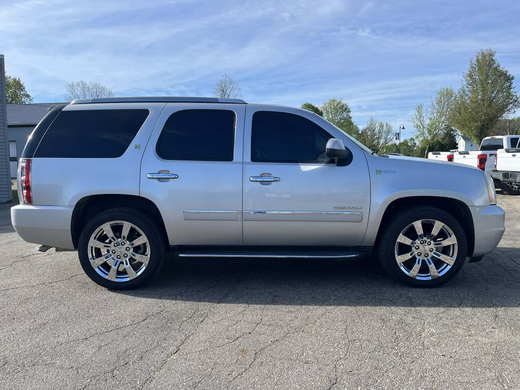 Used 2011 GMC Yukon Denali AWD/4WD image 5