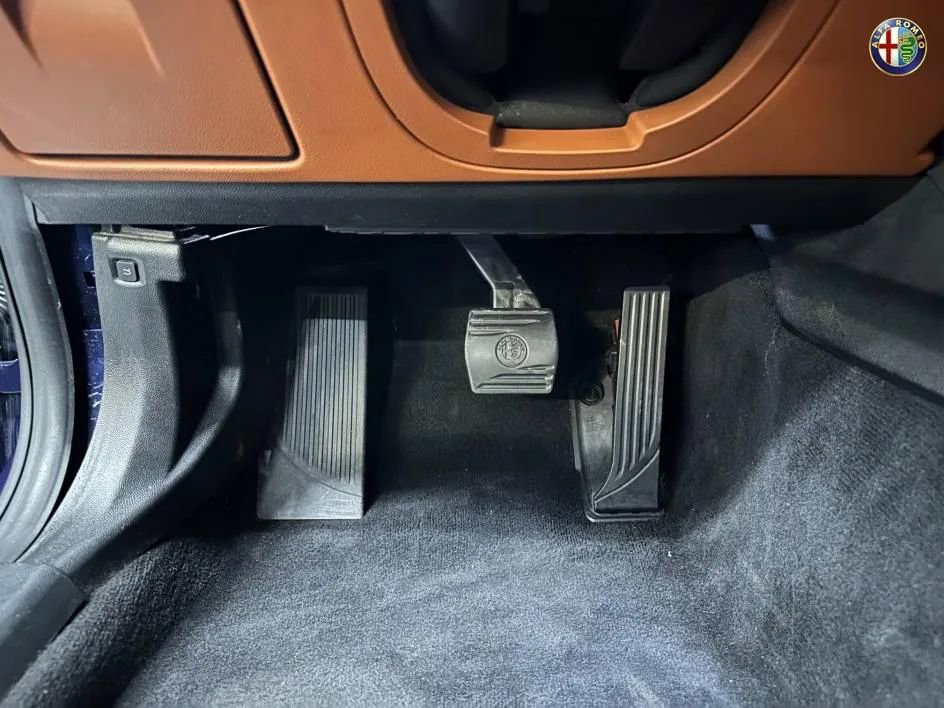 Used 2017 Alfa Romeo Giulia Ti w/ Leather Package image 29